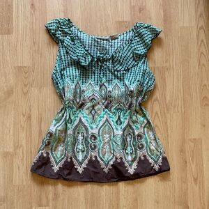 Green and brown geometric top